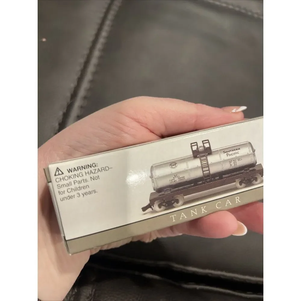Southern Pacific N Scale High‎ Speed Tank Car 97732